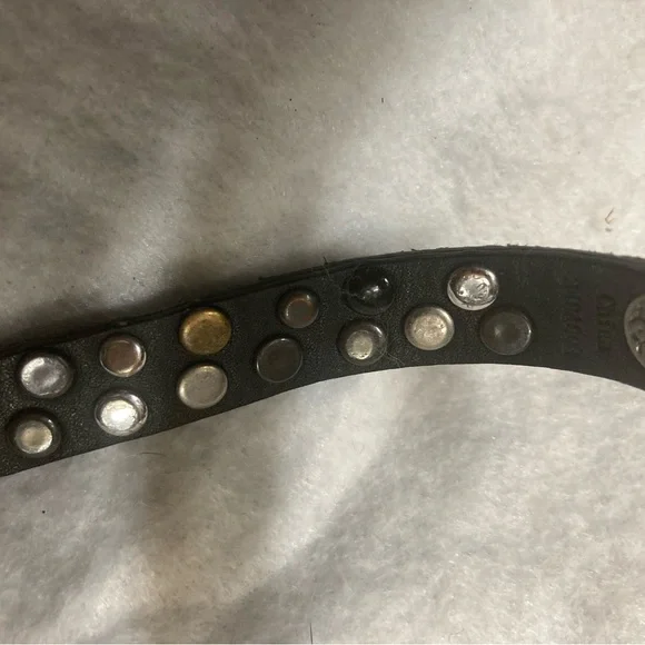 Frye Leather Cuff Bracelet Studded to correct pics - Picture 8 of 11